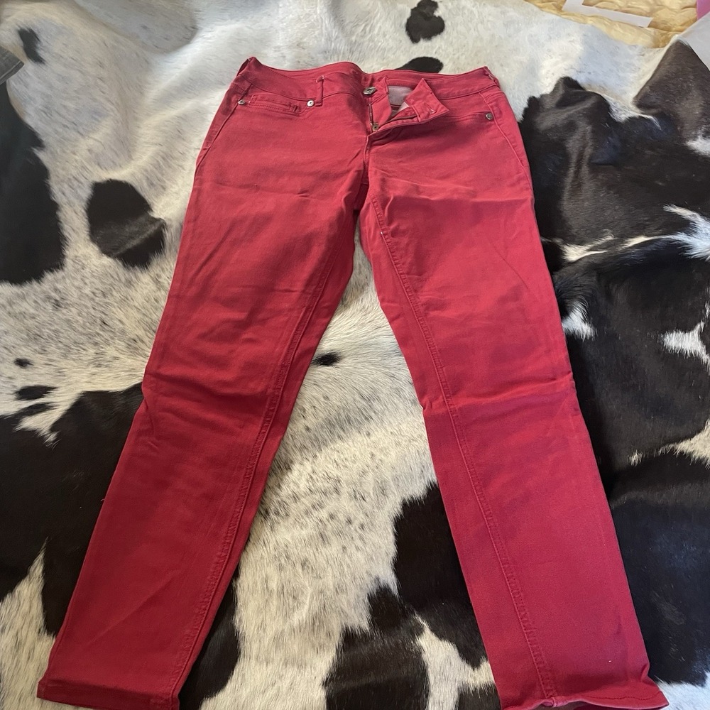 Maurices Red Skinny Jeans Size M-S Medium Short Business Casual School EUC